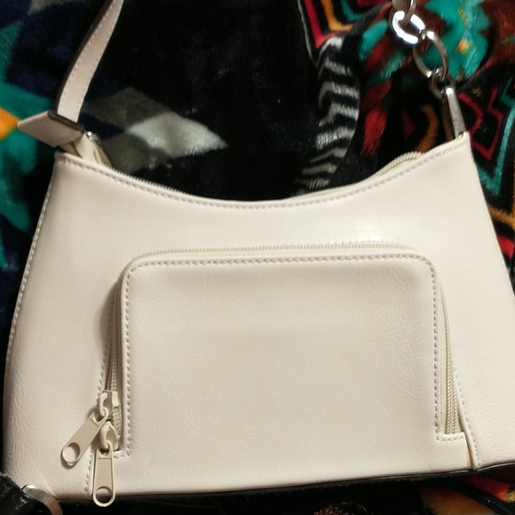 NWOT - Small White Vinyl Bag w/wallet - Picture 2 of 12